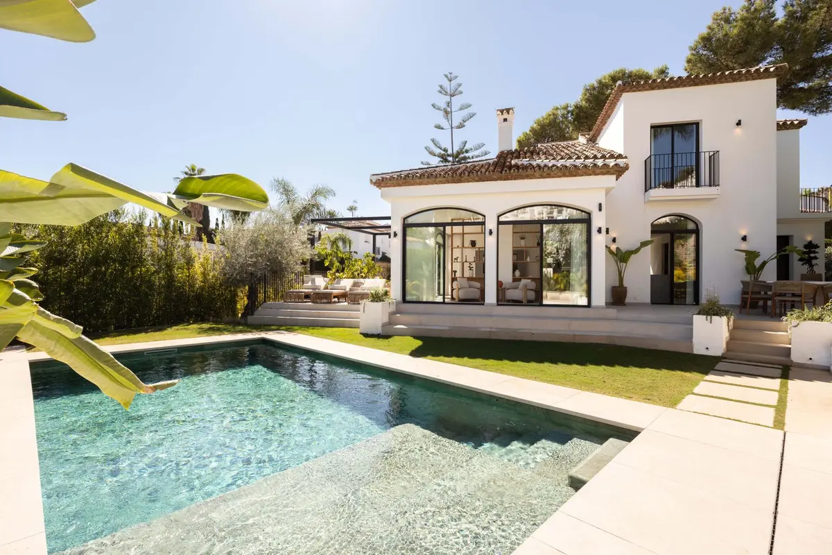 Detached Villa in Nueva Andalucía