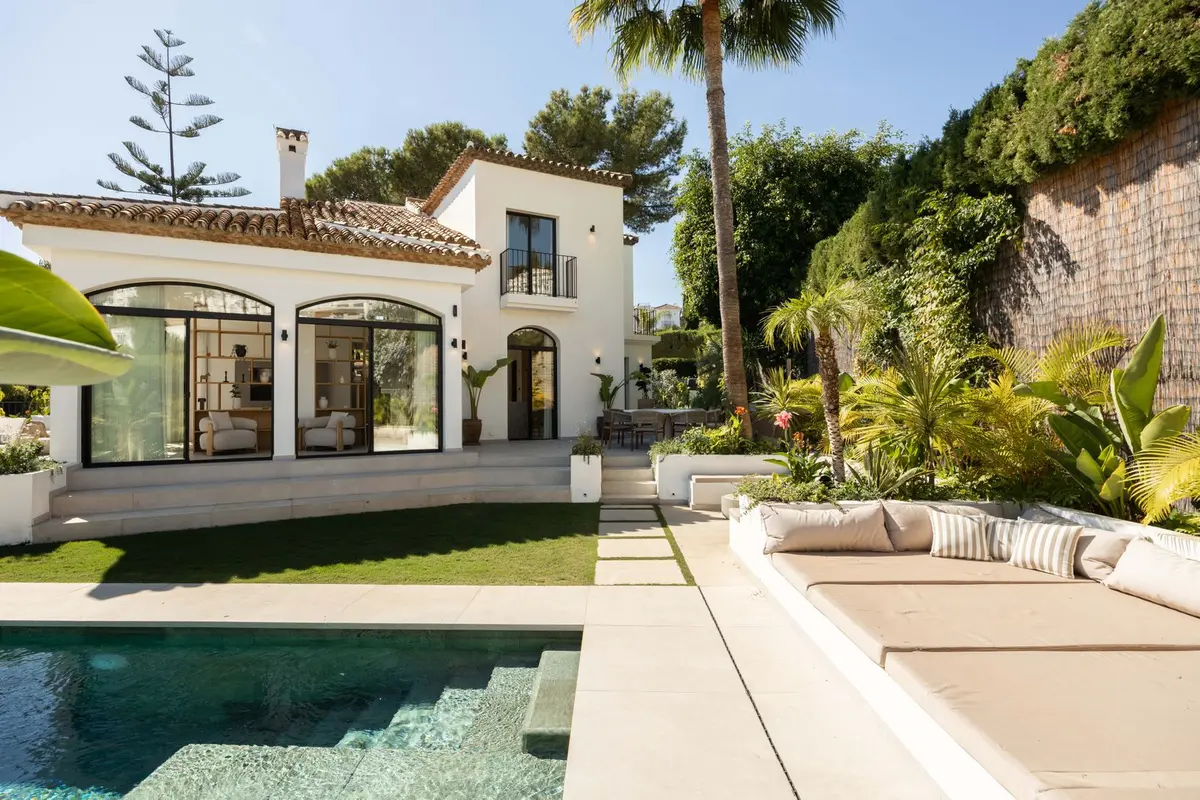 Detached Villa in Nueva Andalucía