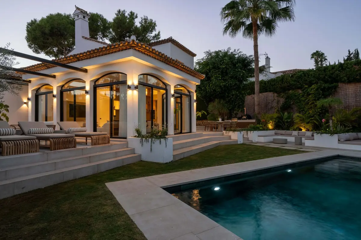 Detached Villa in Nueva Andalucía