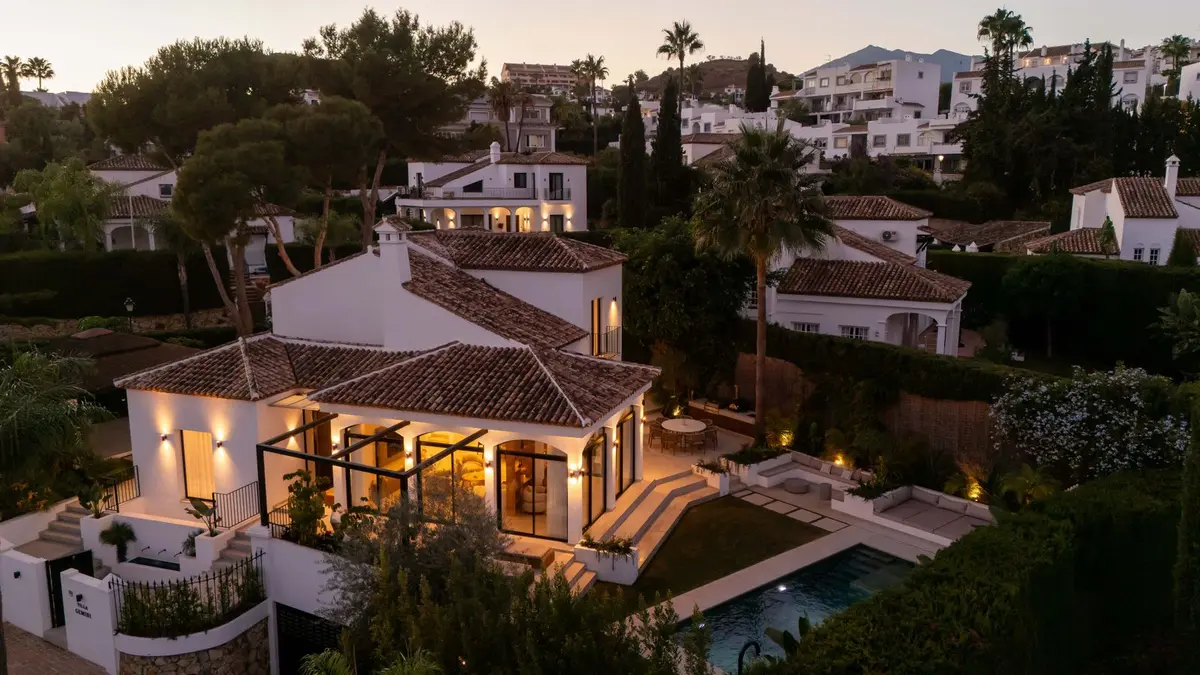 Detached Villa in Nueva Andalucía
