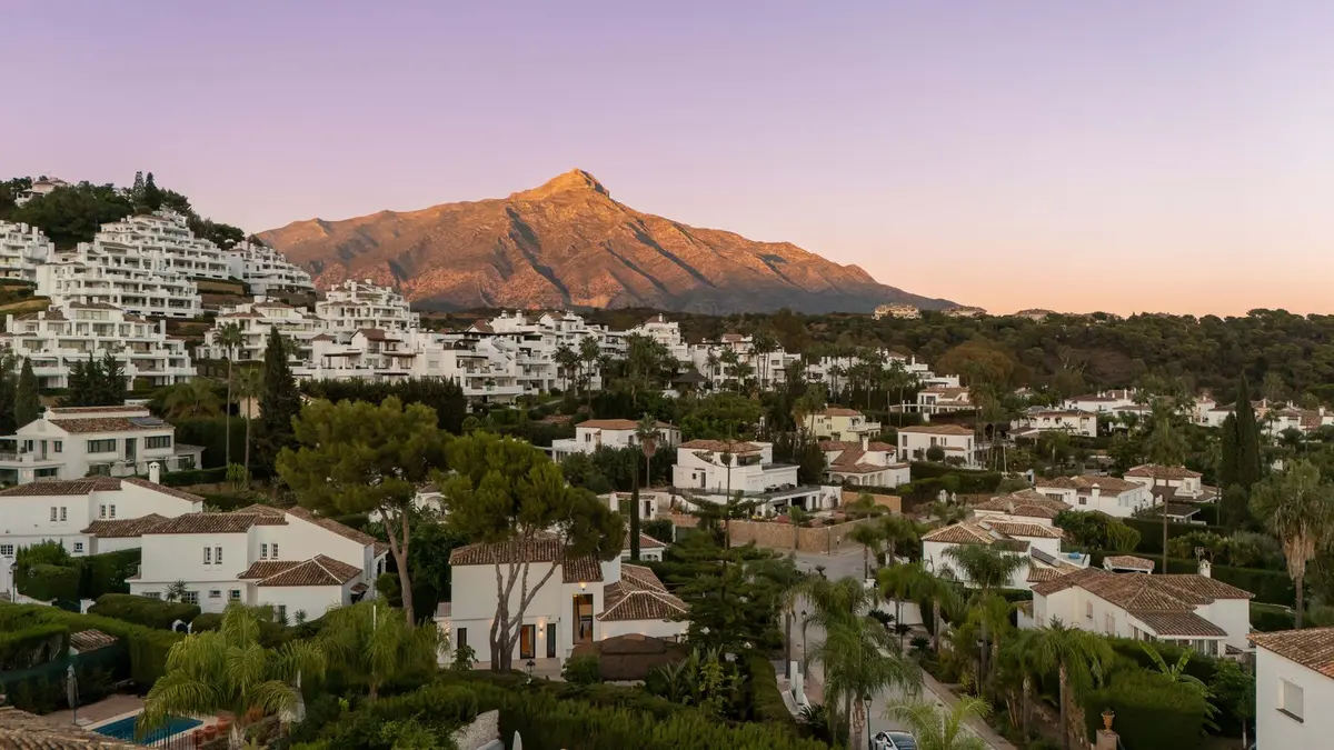 Detached Villa in Nueva Andalucía