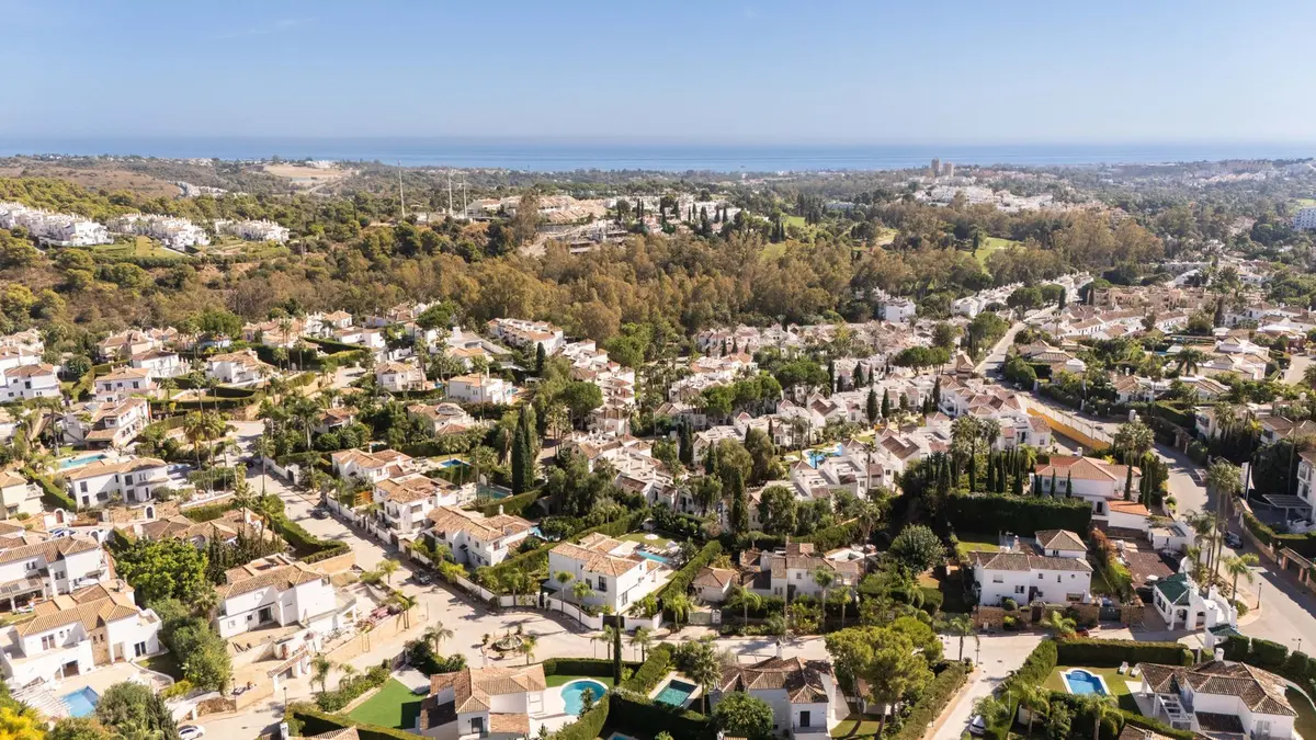 Detached Villa in Nueva Andalucía