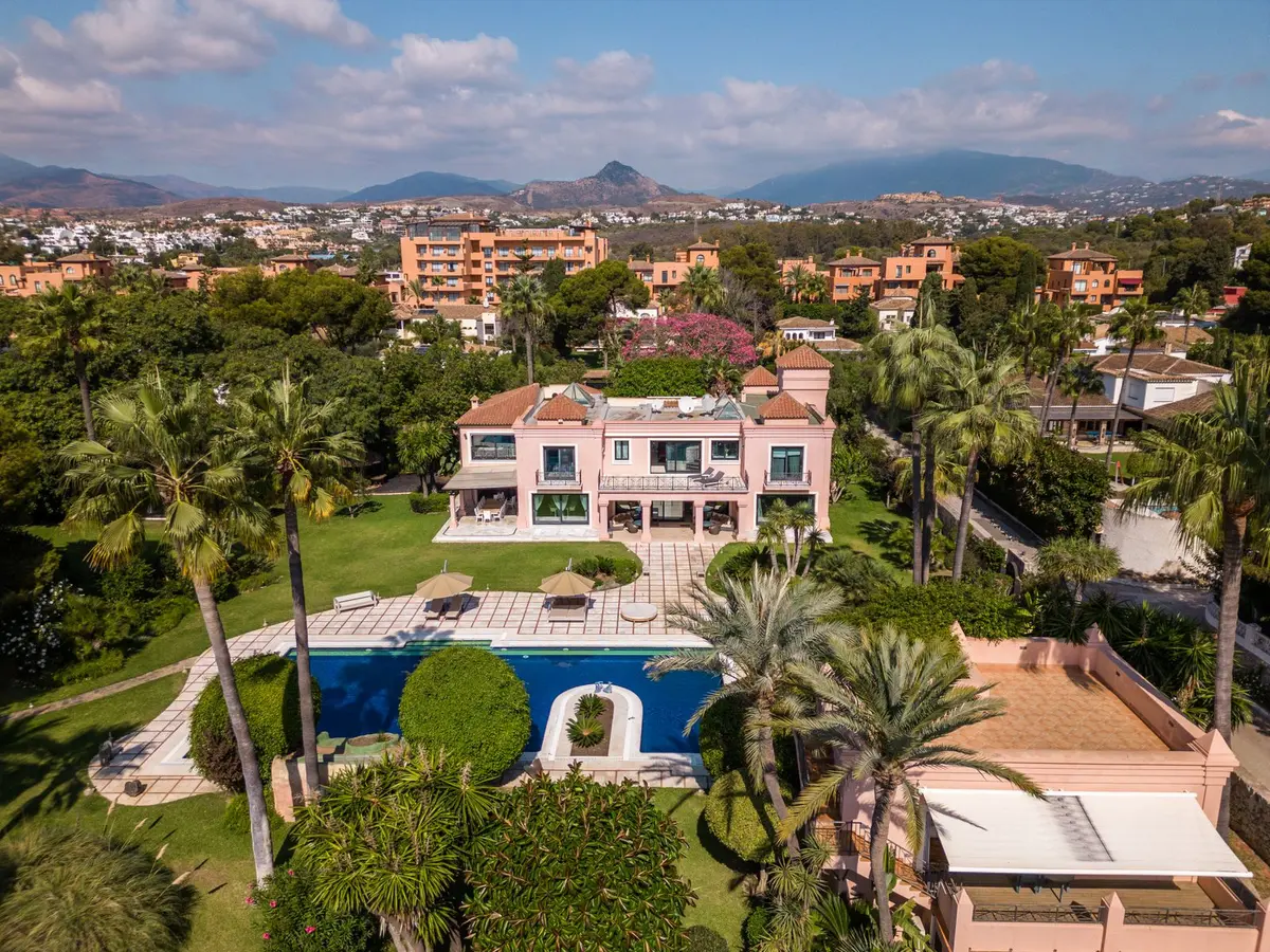 Detached Villa in Estepona