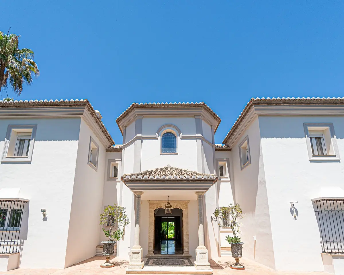 Detached Villa in El Paraiso
