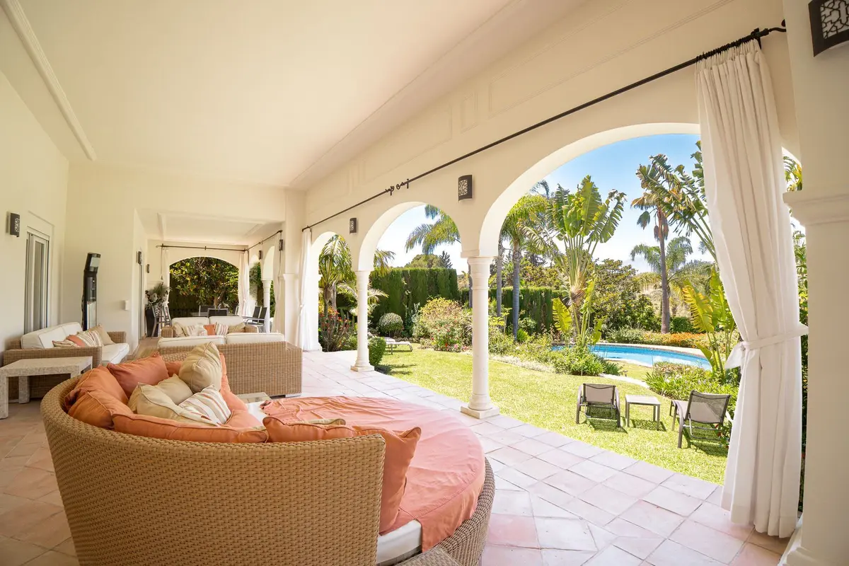 Detached Villa in El Paraiso