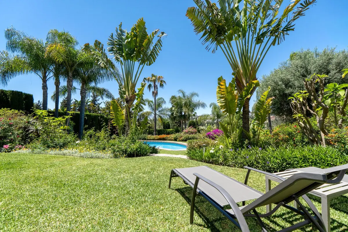 Detached Villa in El Paraiso