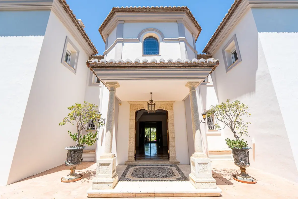 Detached Villa in El Paraiso