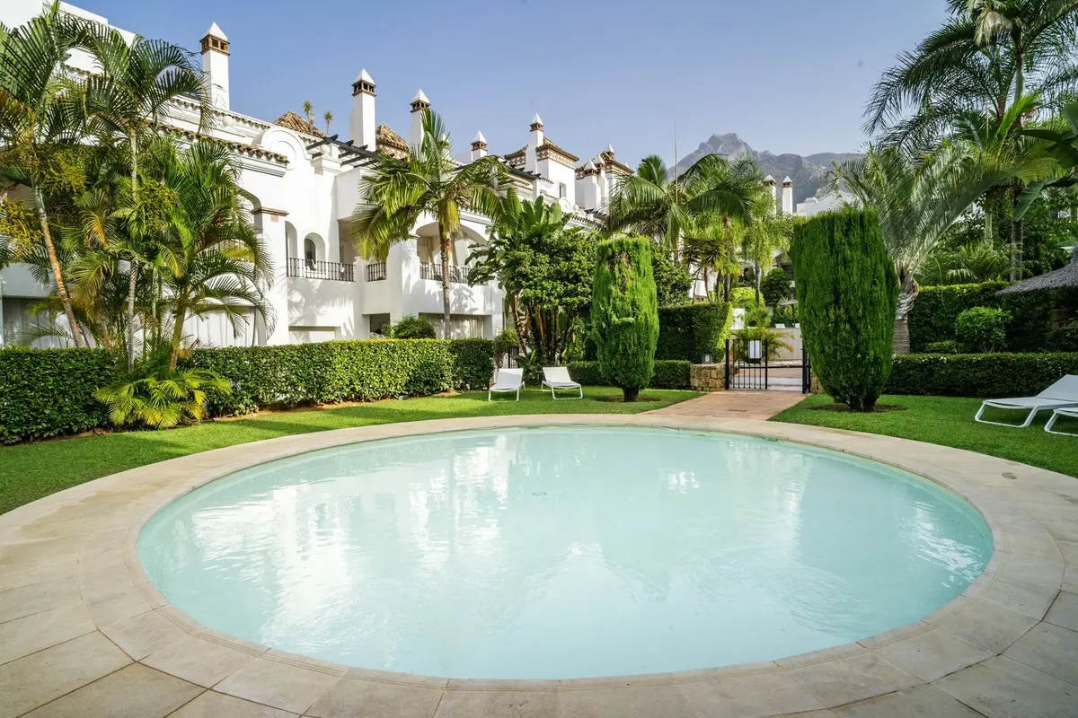 Middle Floor Apartment in Marbella