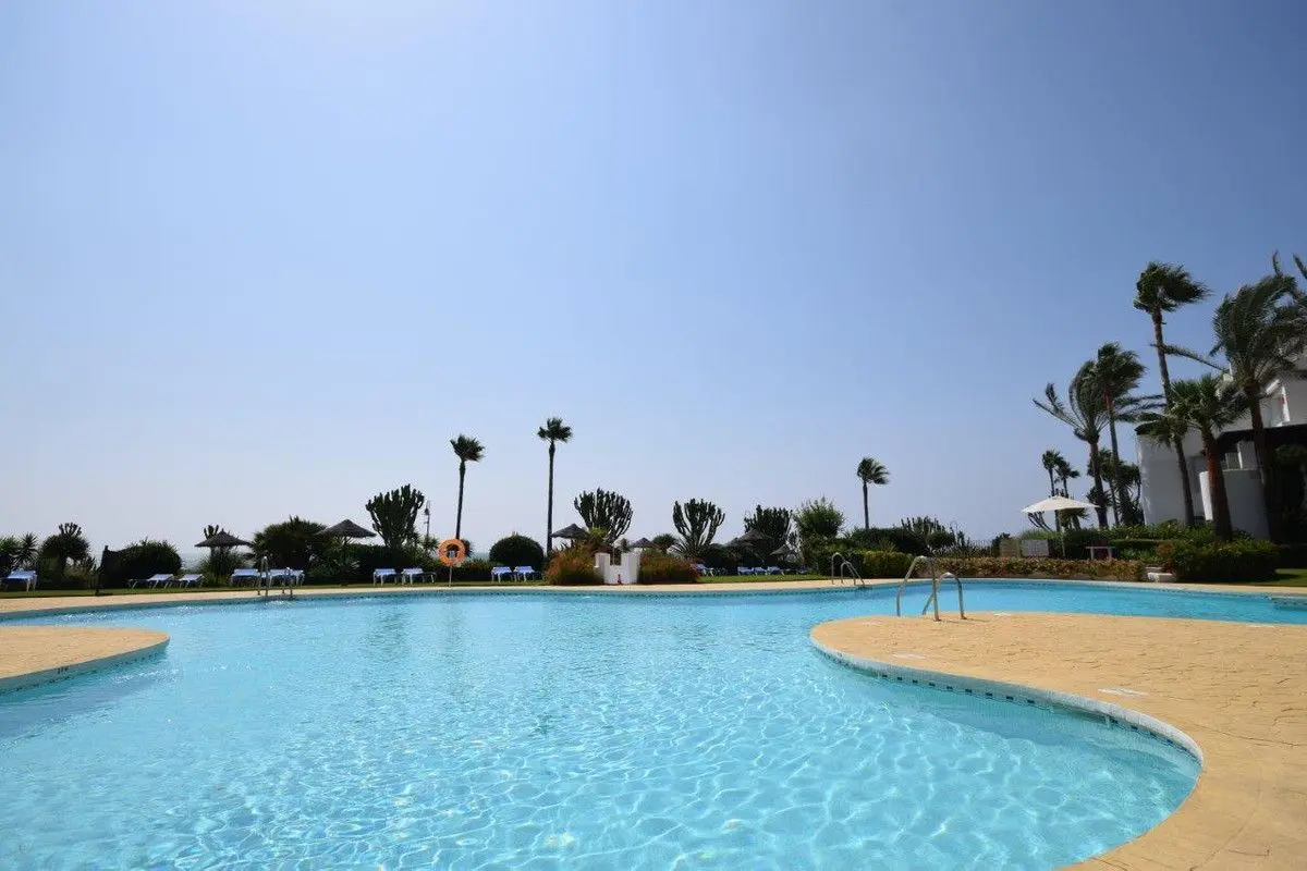 Middle Floor Apartment in Costalita