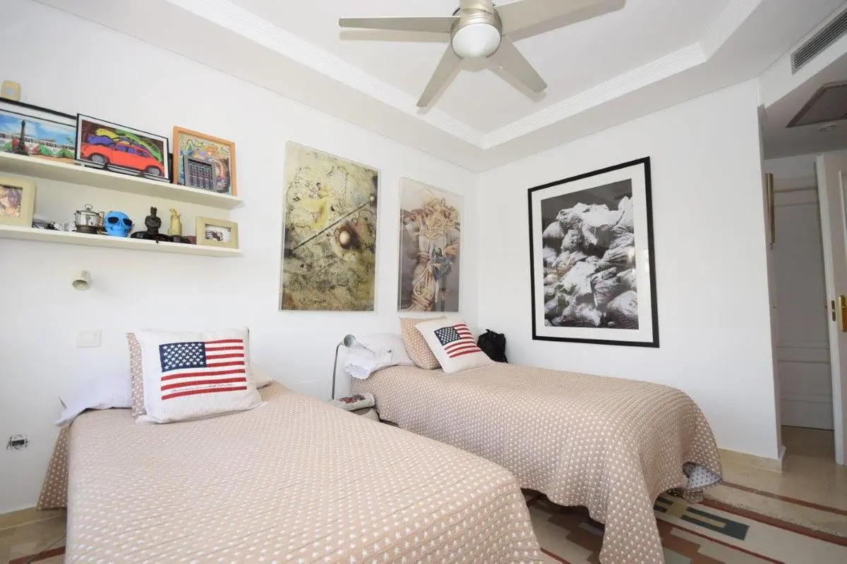 Middle Floor Apartment in Costalita