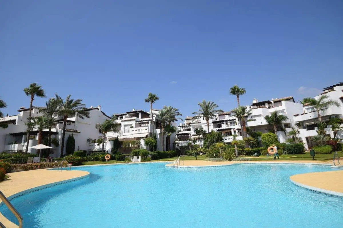 Middle Floor Apartment in Costalita