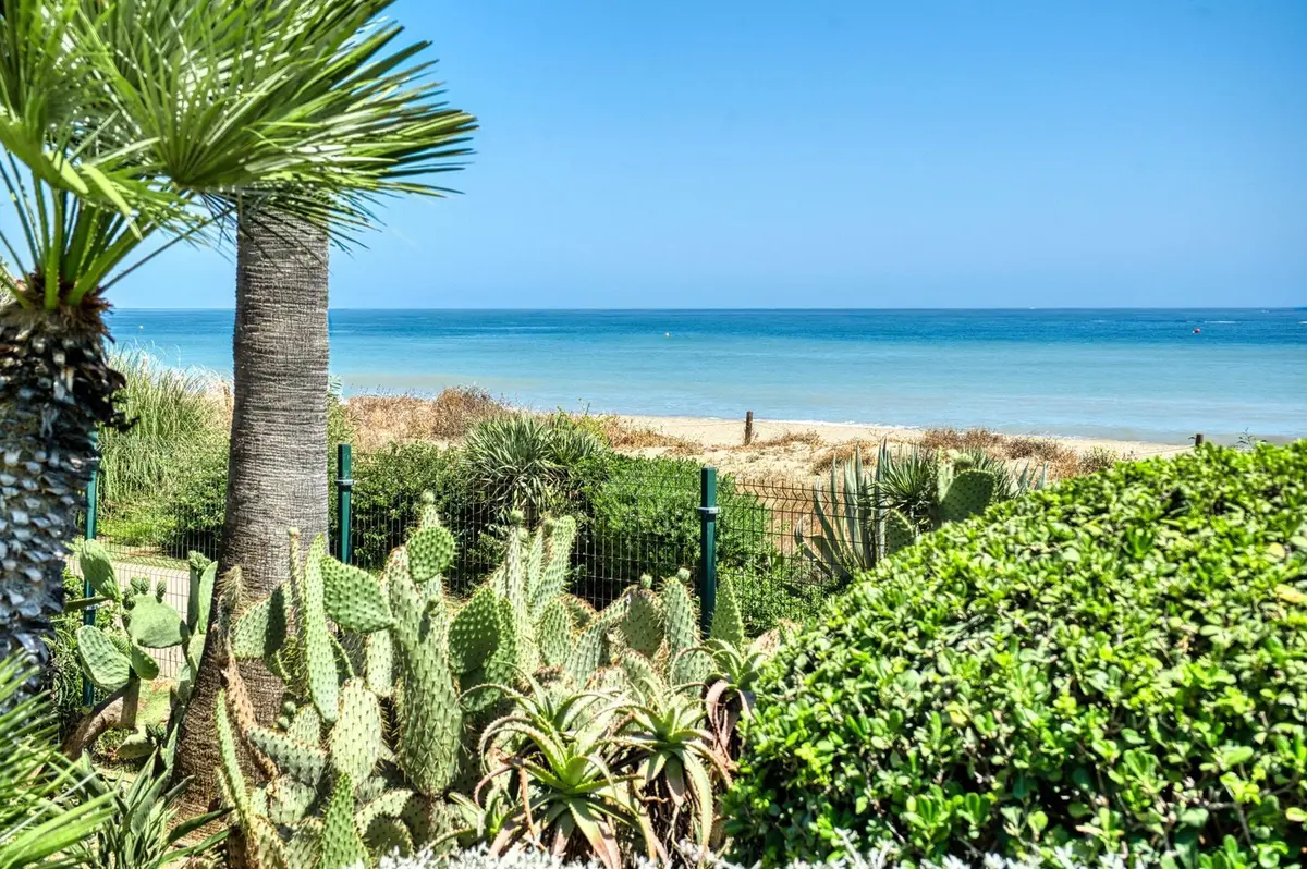 Middle Floor Apartment in Costalita