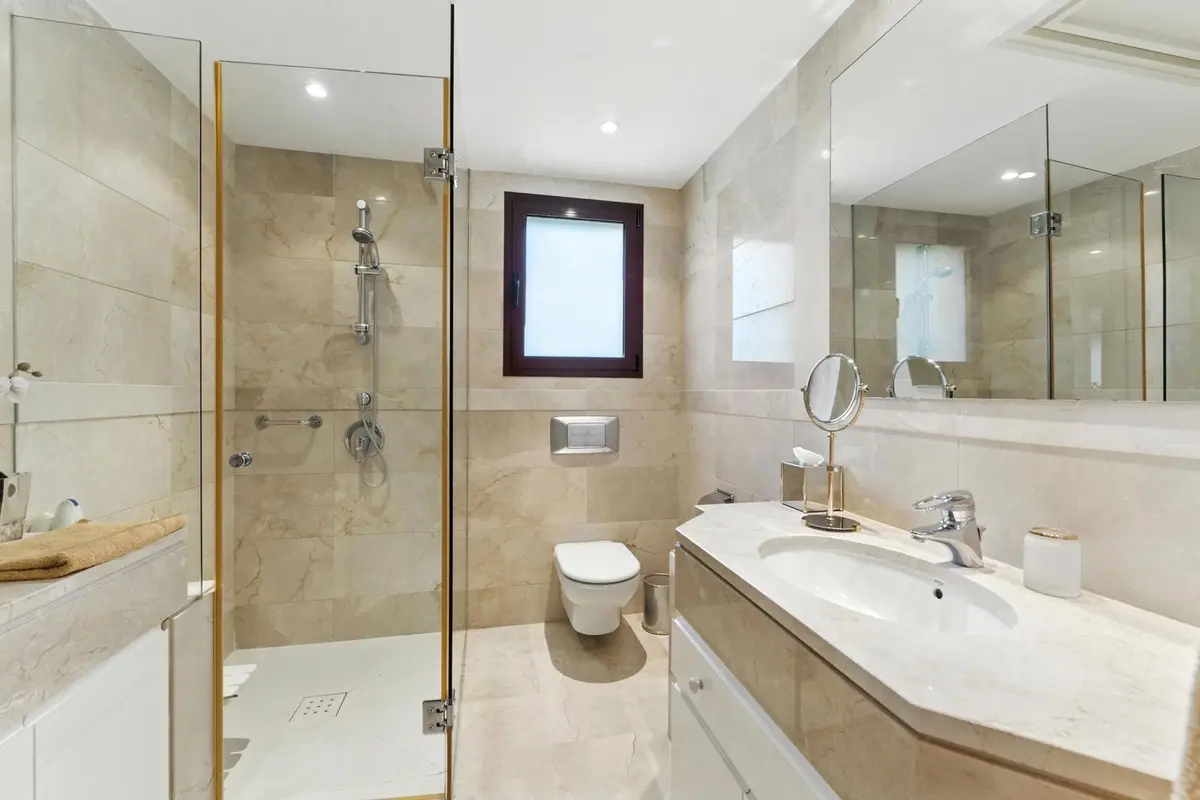 Middle Floor Apartment in Costalita