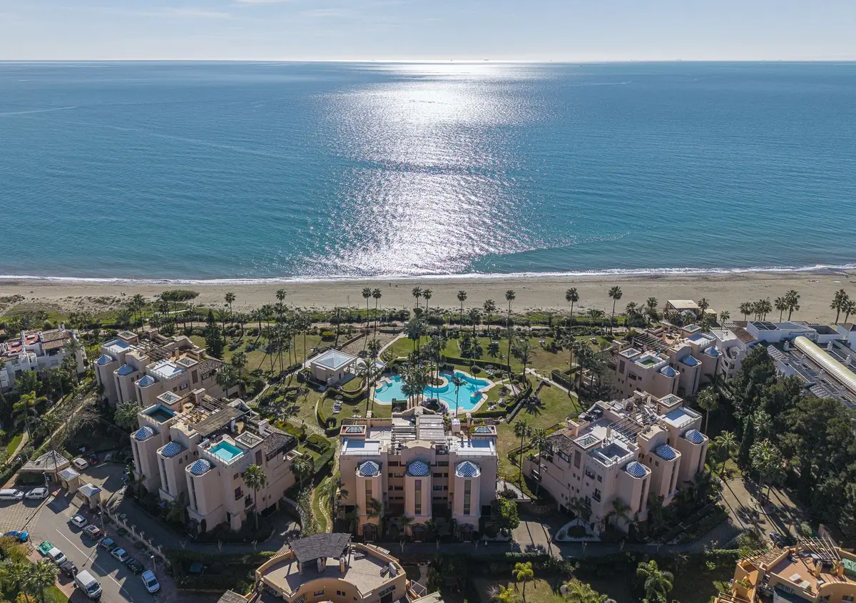 Middle Floor Apartment in Costalita