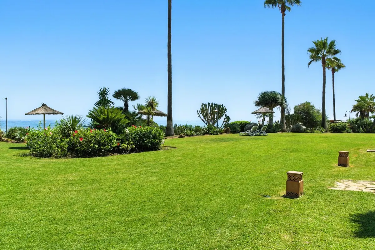Middle Floor Apartment in Costalita