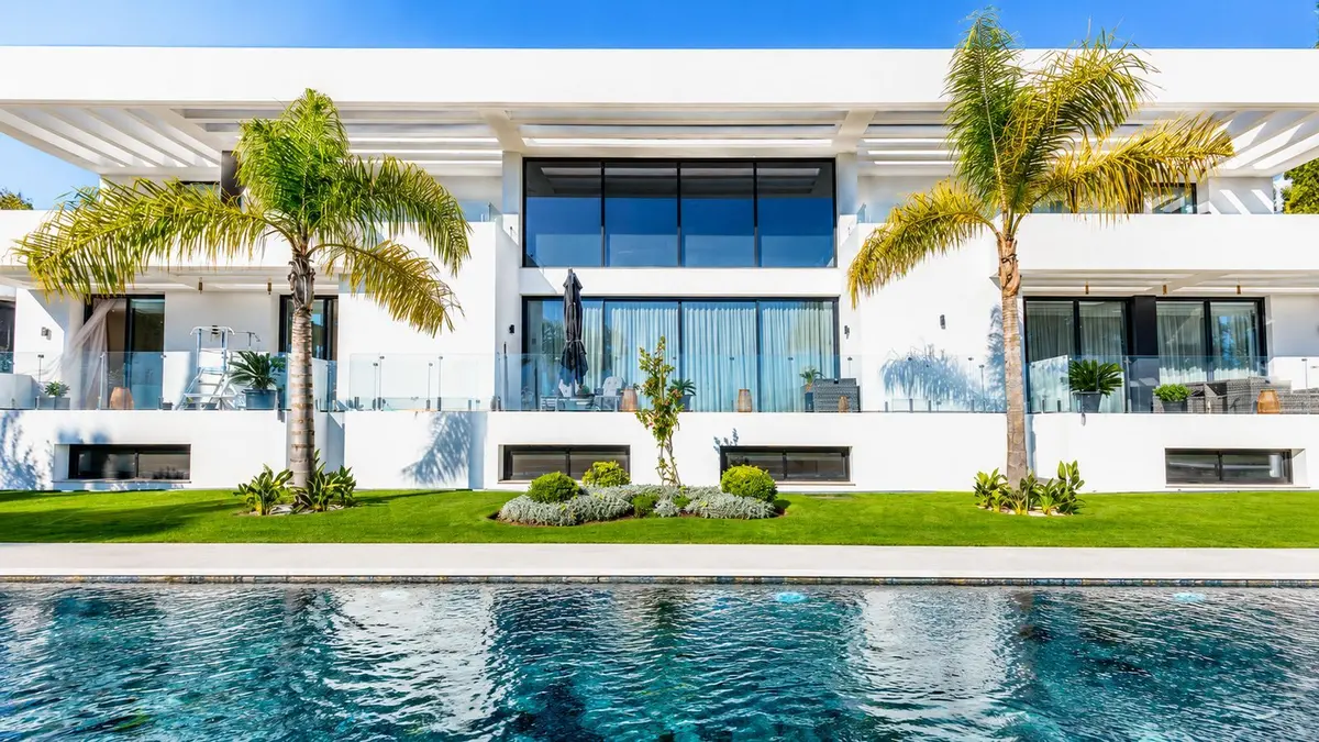 Detached Villa in El Paraiso