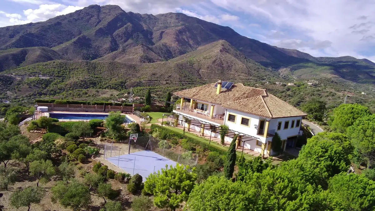 Finca - Cortijo in Estepona