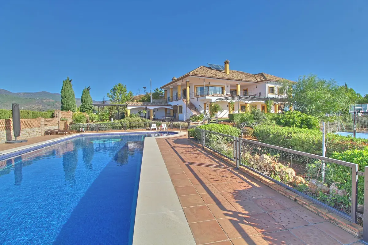 Finca - Cortijo in Estepona