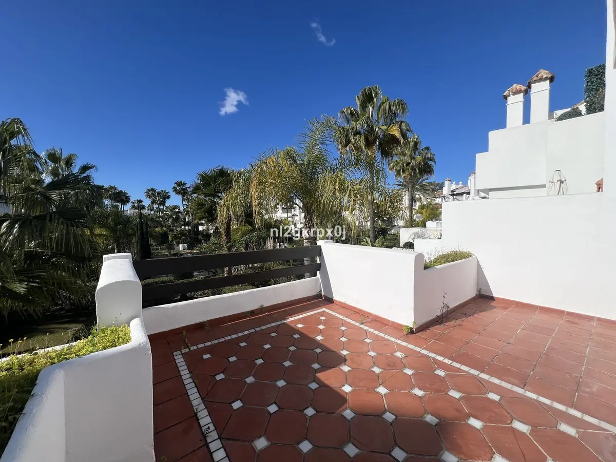 Semi-Detached House in Costalita