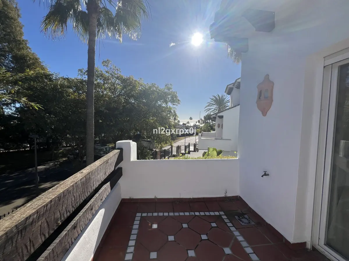 Semi-Detached House in Costalita