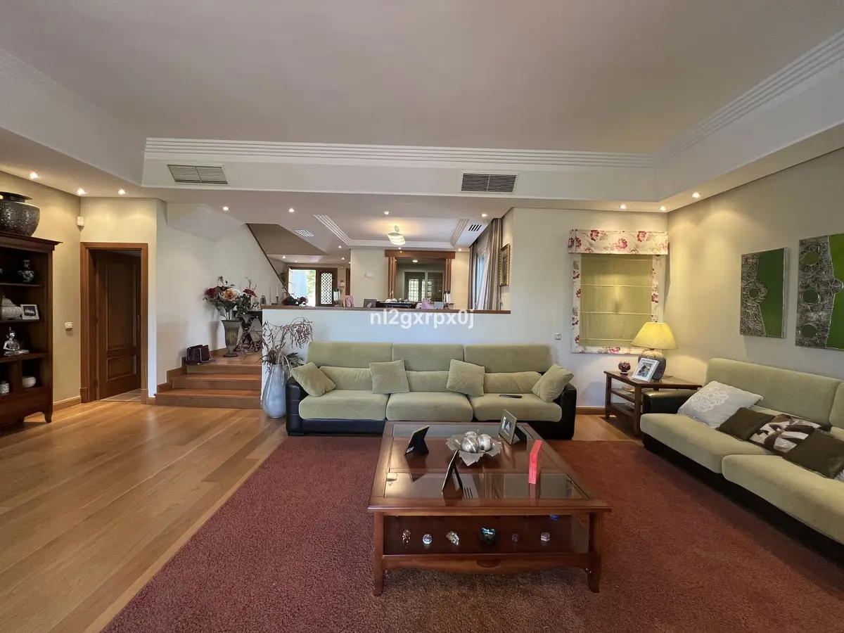 Semi-Detached House in Costalita