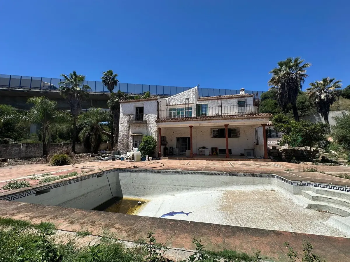 Detached Villa in Nueva Andalucía