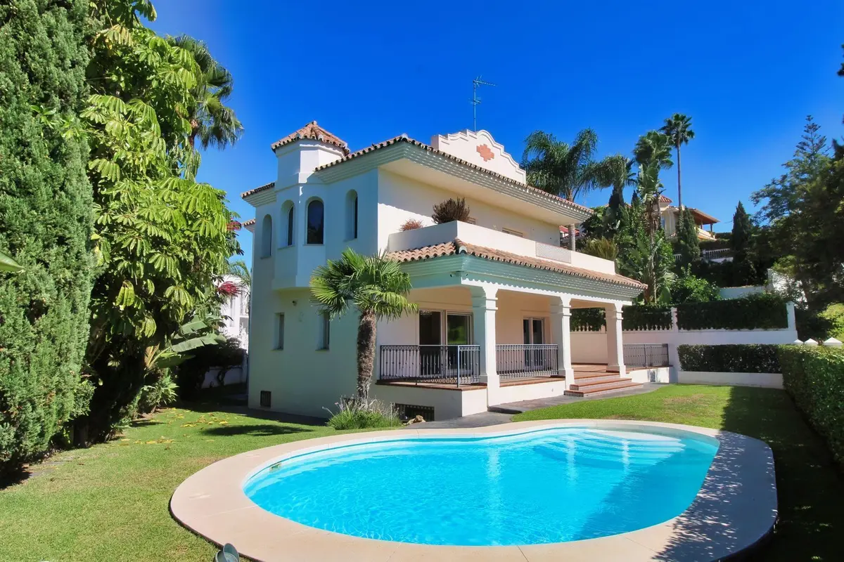 Detached Villa in Guadalmina Alta