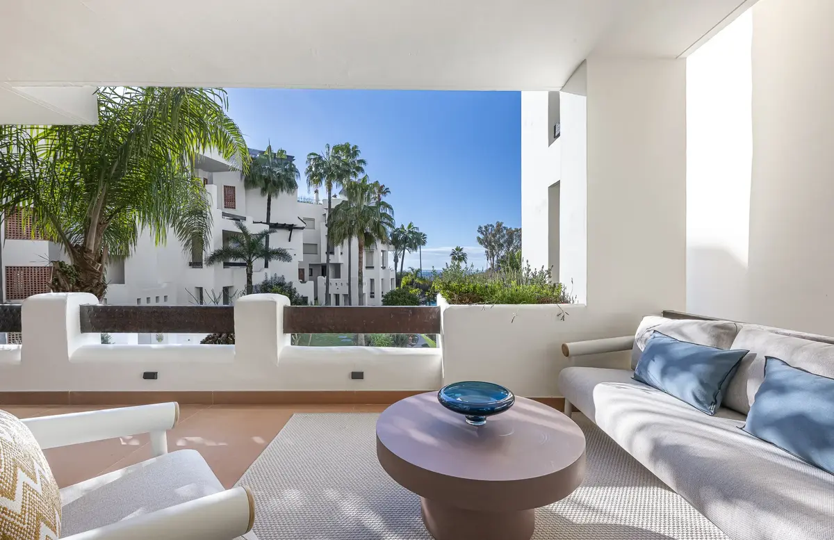 Middle Floor Apartment in Estepona