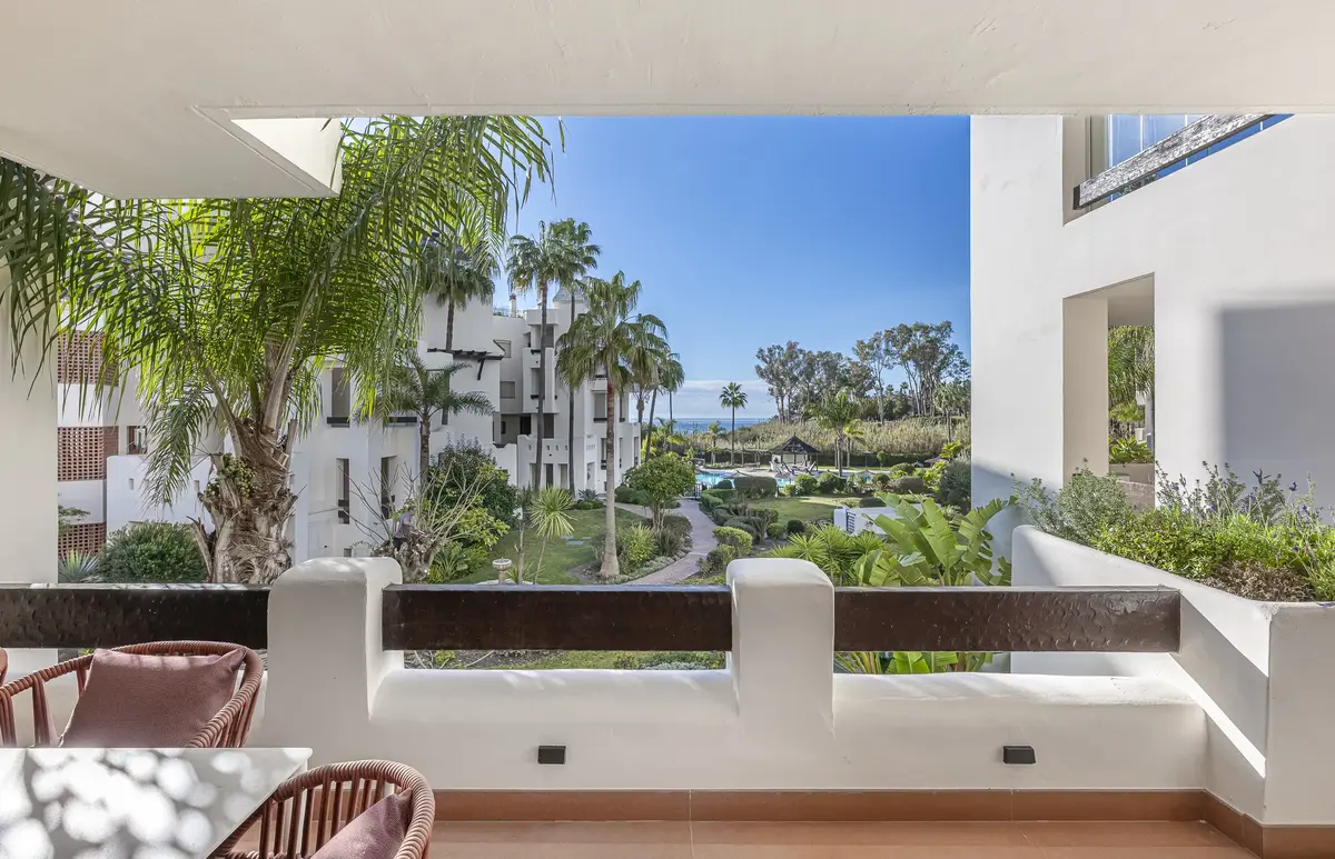 Middle Floor Apartment in Estepona