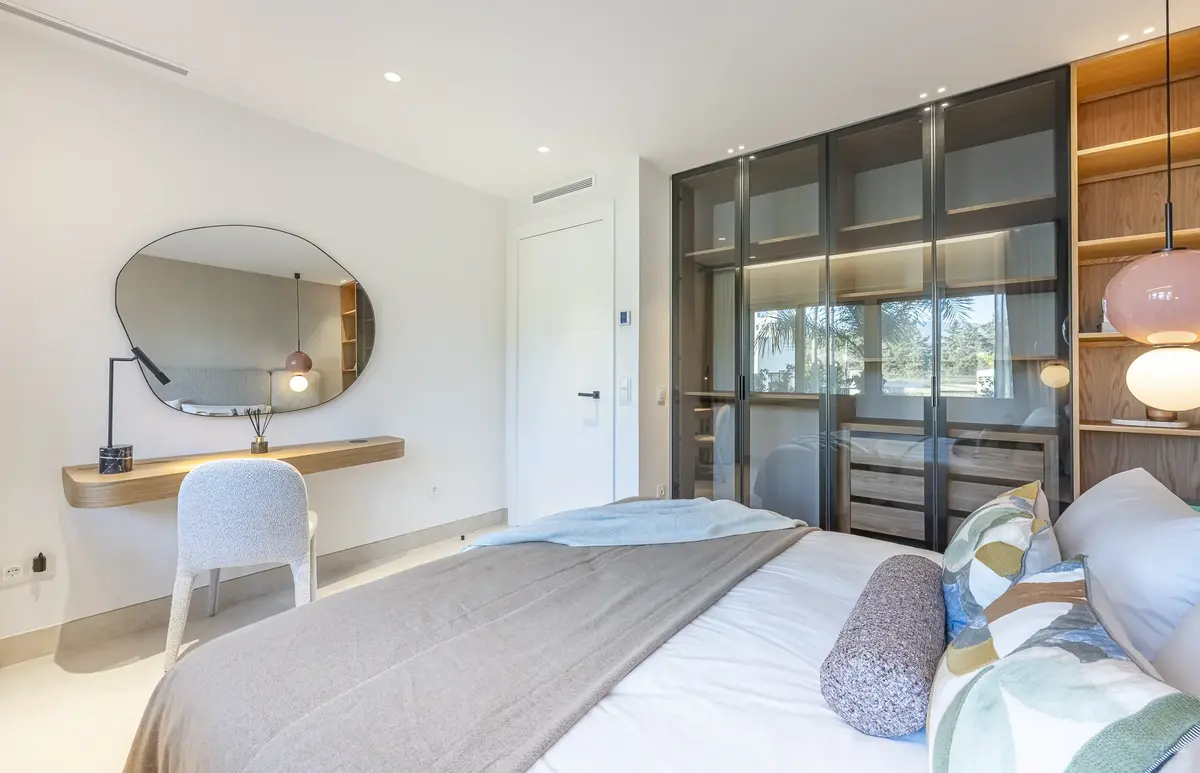 Middle Floor Apartment in Estepona