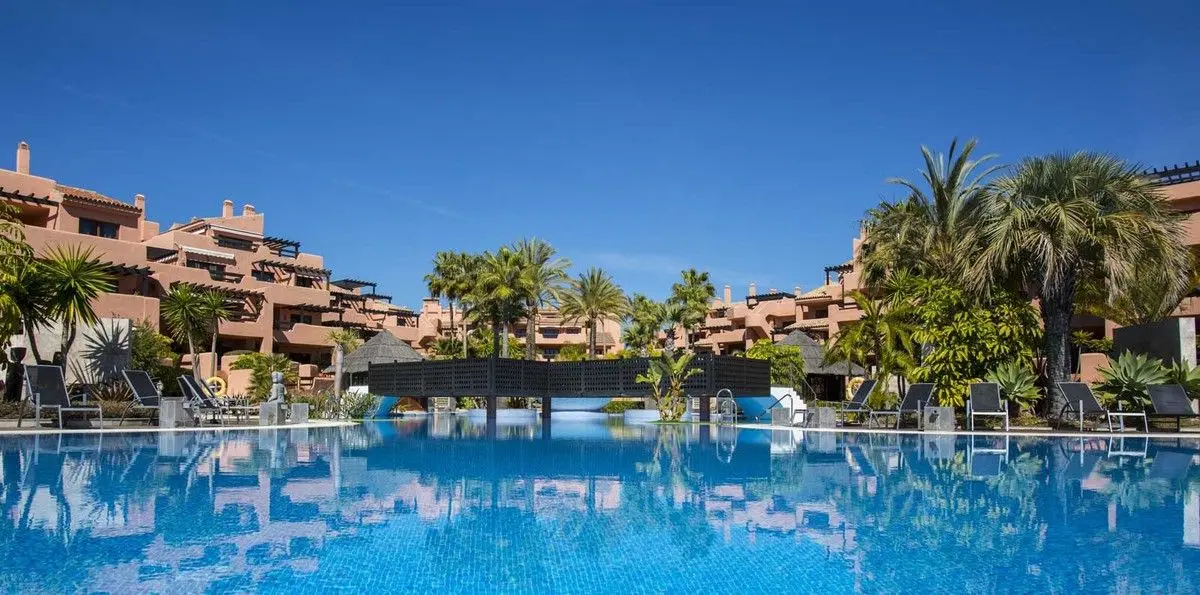 Middle Floor Apartment in Estepona