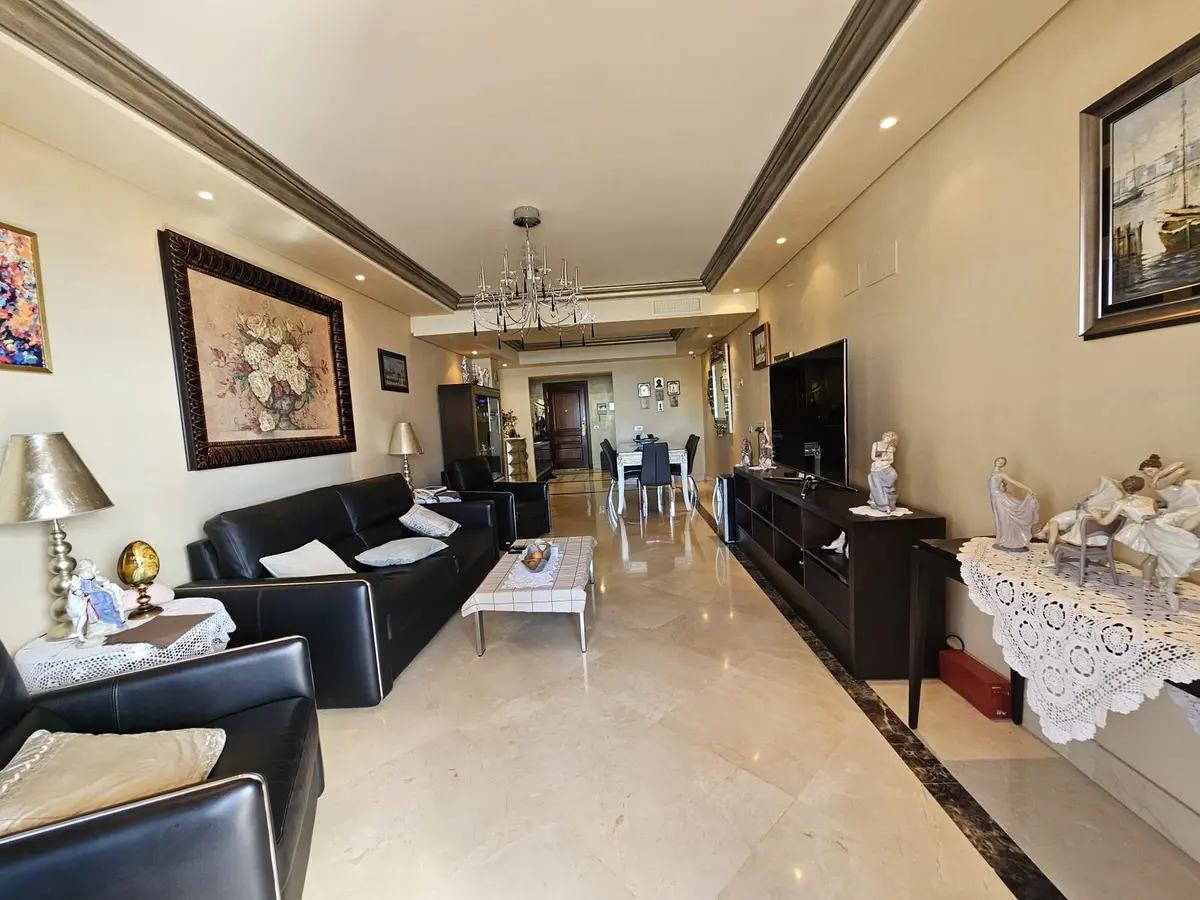 Middle Floor Apartment in Estepona