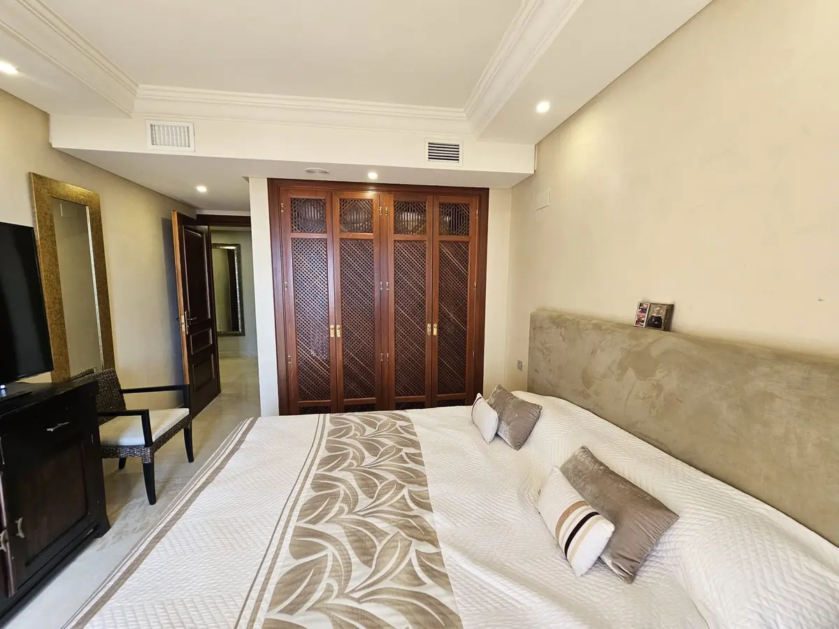 Middle Floor Apartment in Estepona