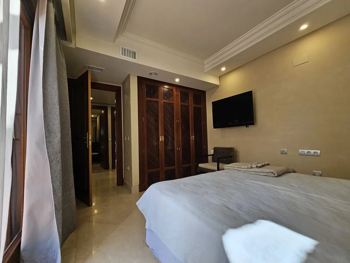 Middle Floor Apartment in Estepona