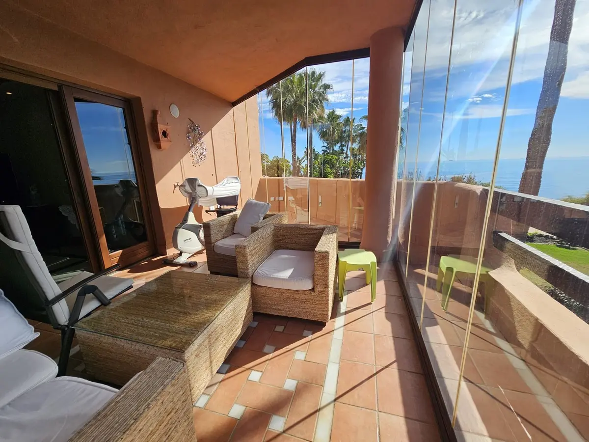 Middle Floor Apartment in Estepona