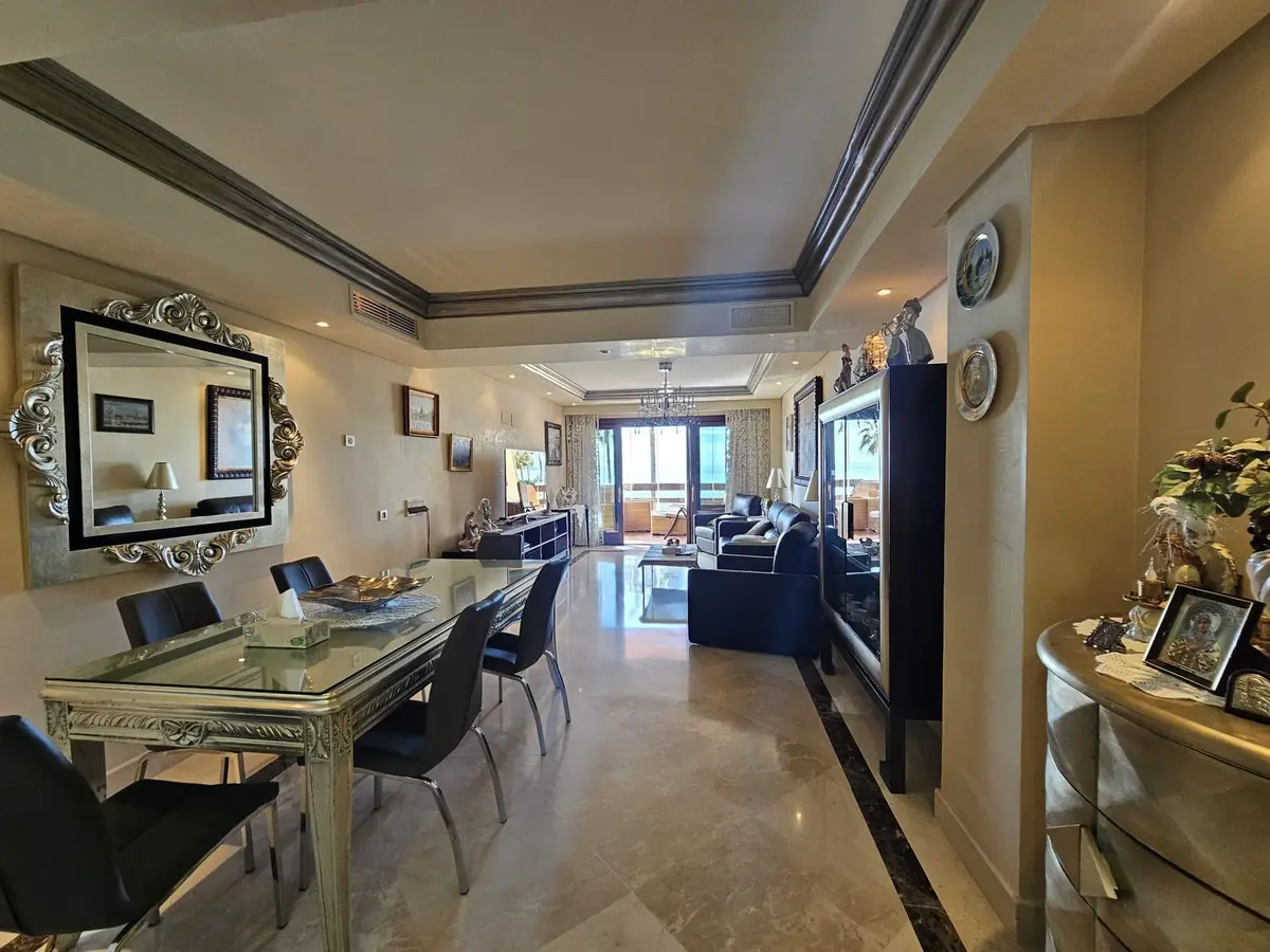 Middle Floor Apartment in Estepona