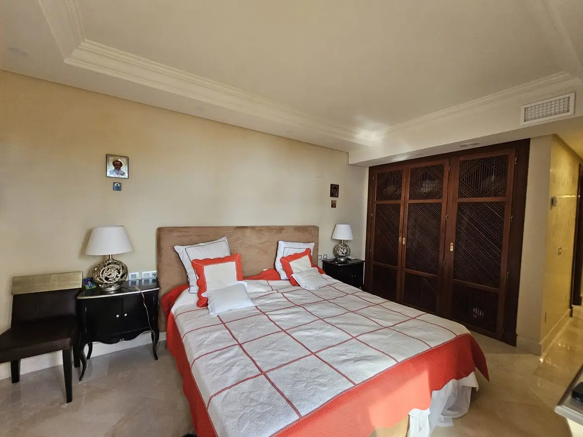 Middle Floor Apartment in Estepona