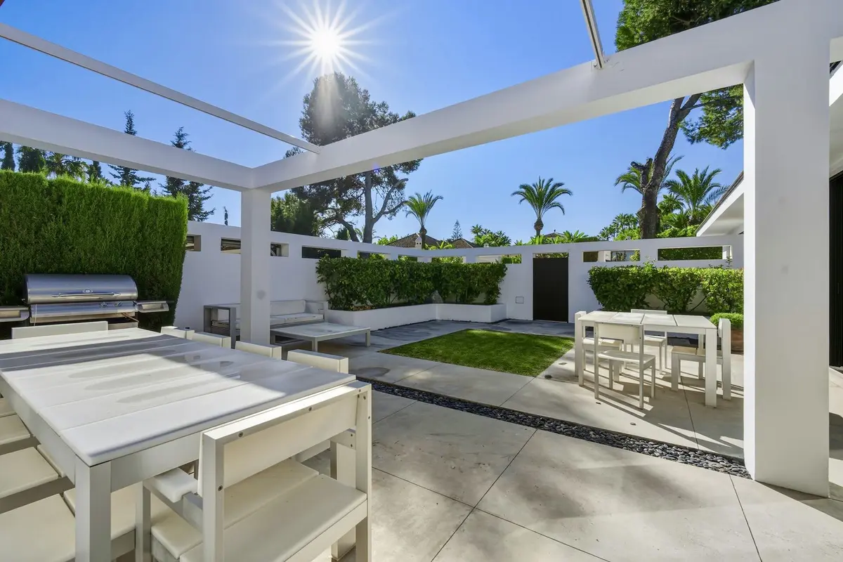 Detached Villa in Guadalmina Baja