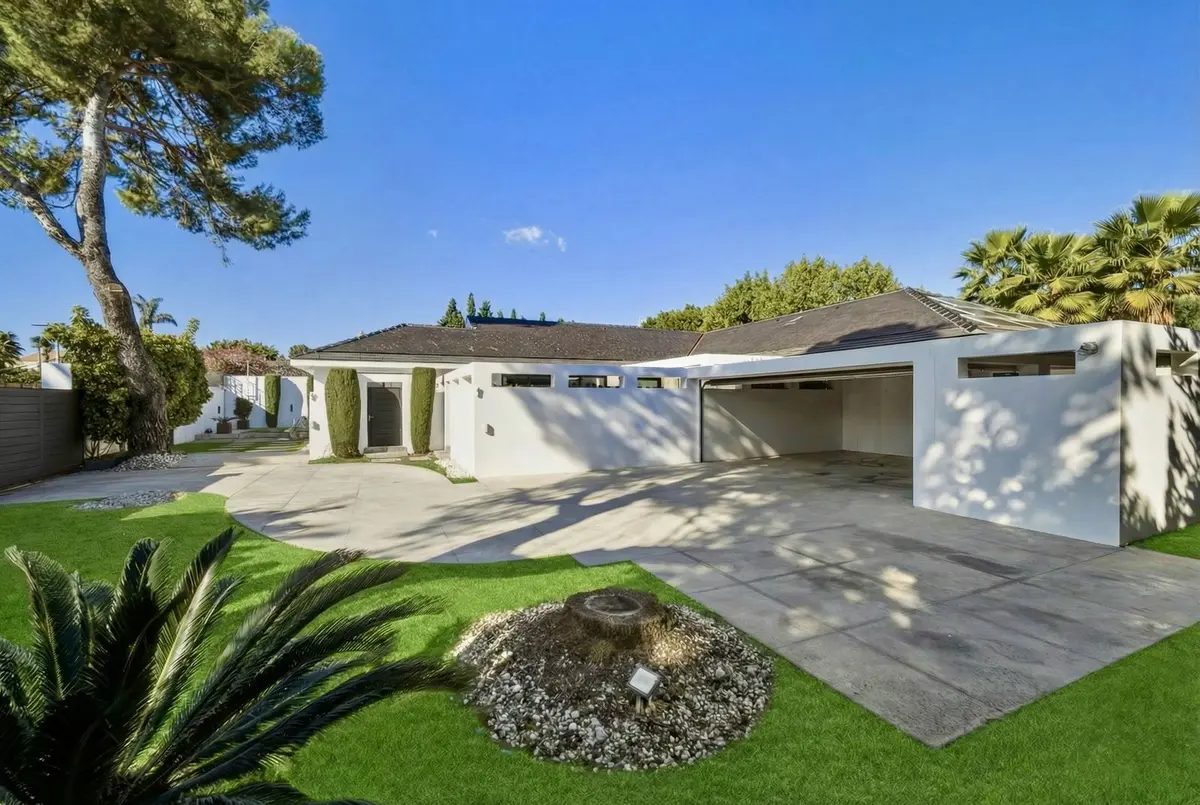 Detached Villa in Guadalmina Baja