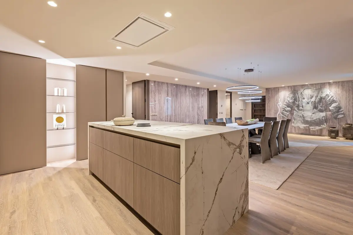 Top Floor Apartment in Puerto Banús