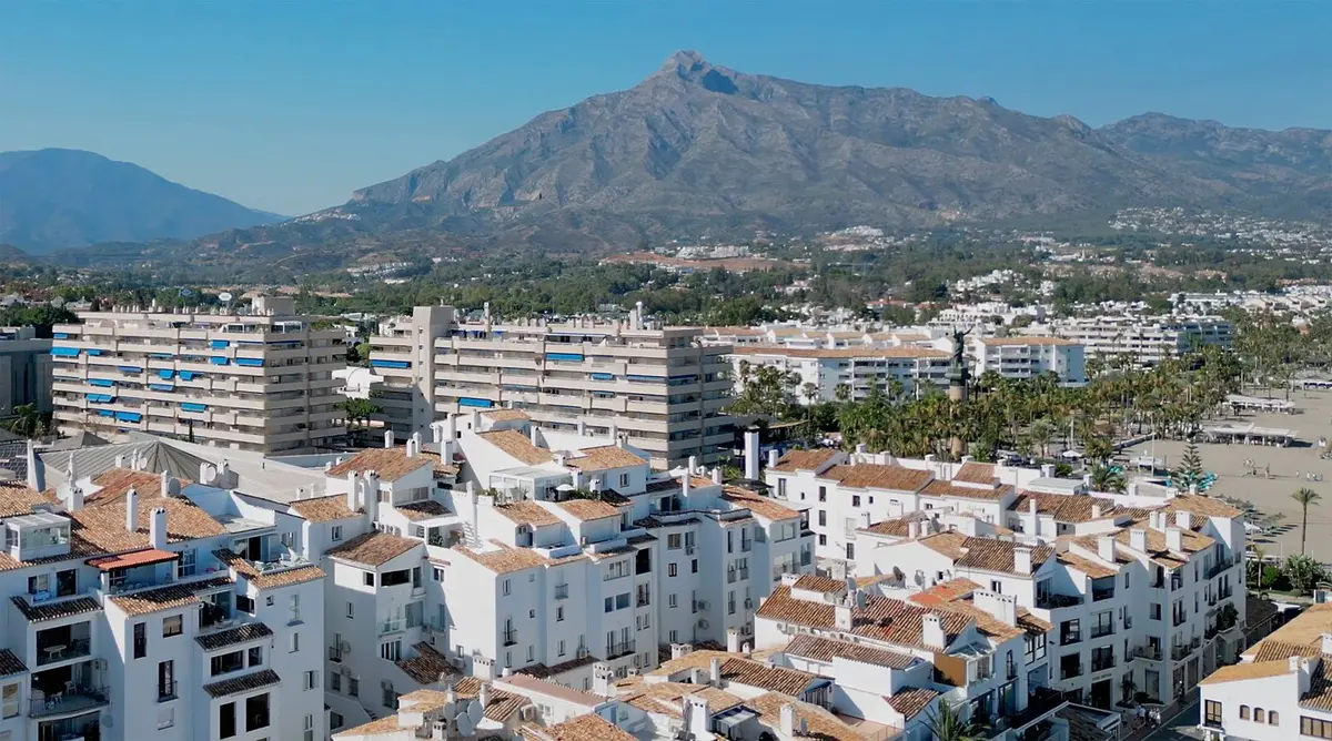 Top Floor Apartment in Puerto Banús