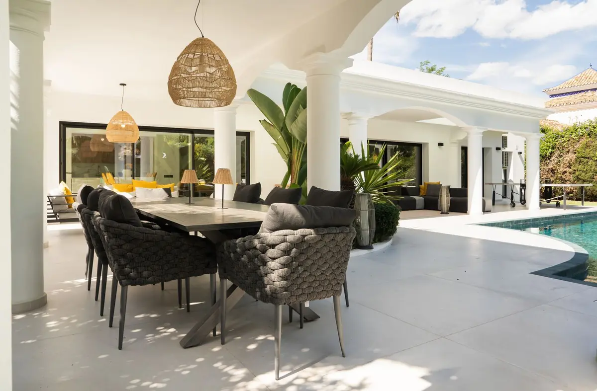 Detached Villa in El Paraiso