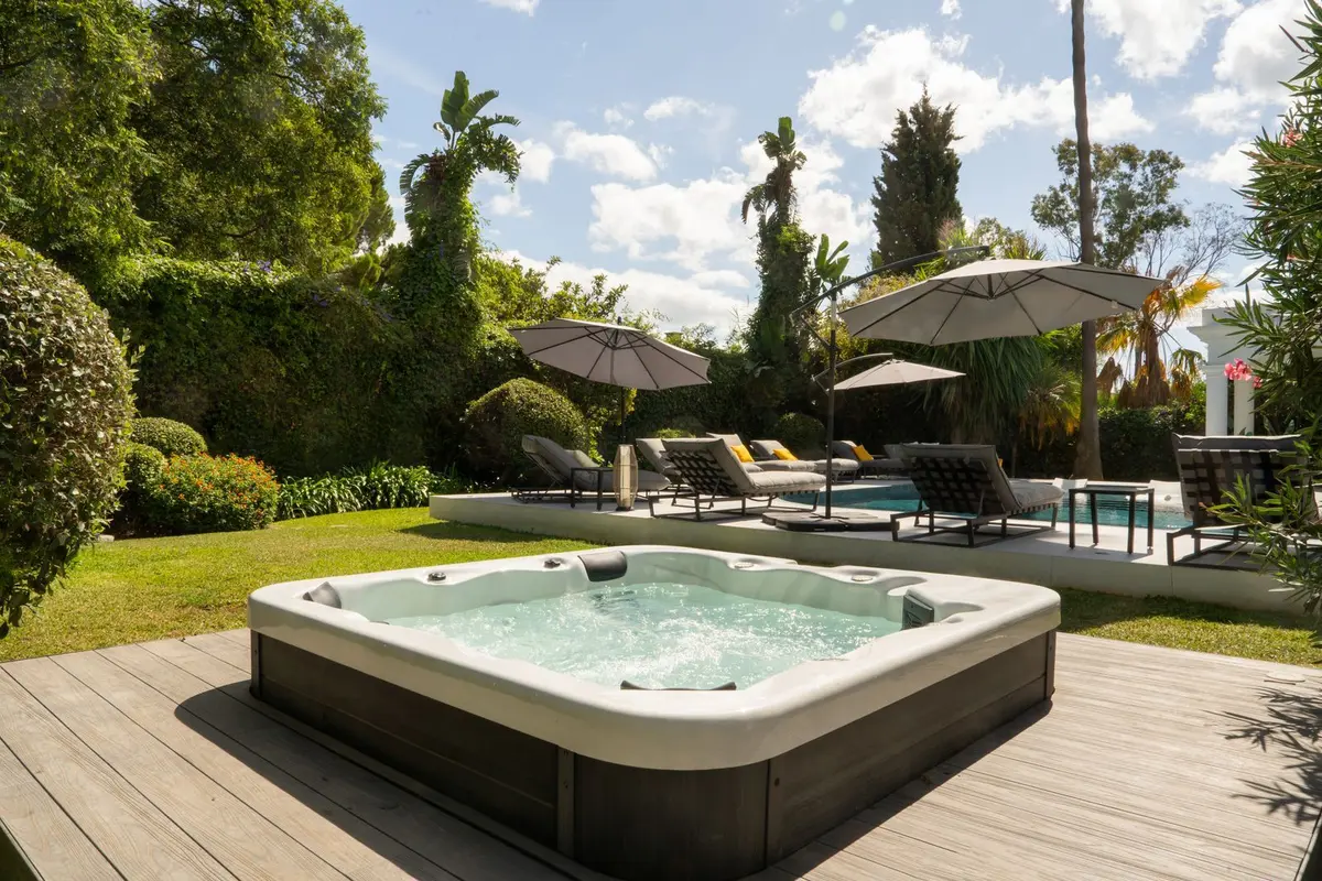 Detached Villa in El Paraiso