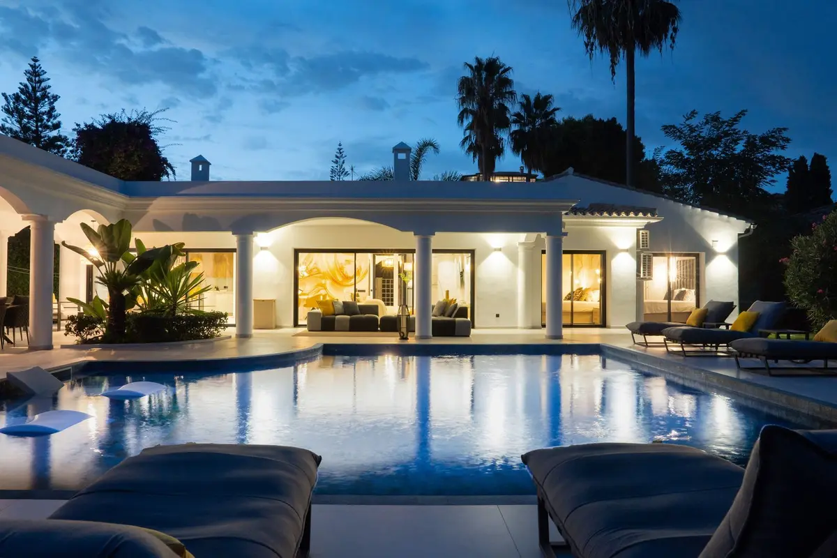 Detached Villa in El Paraiso