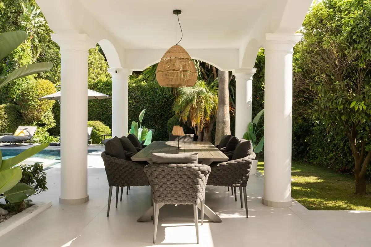 Detached Villa in El Paraiso