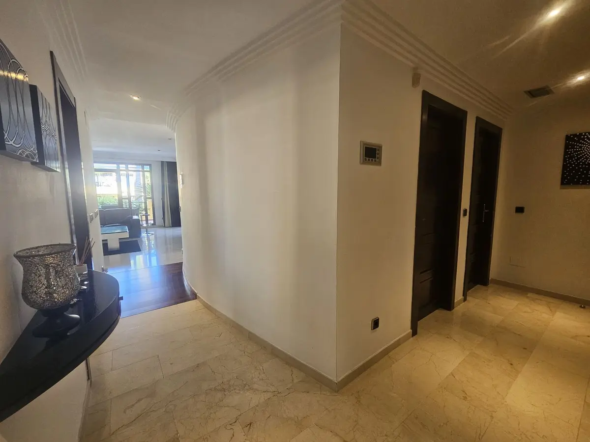 Middle Floor Apartment in Puerto Banús