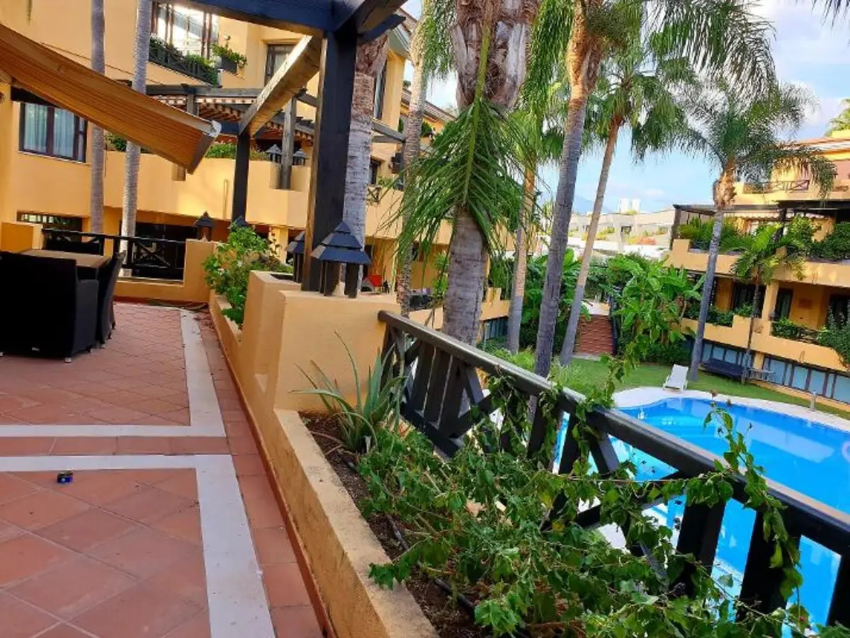 Middle Floor Apartment in Puerto Banús