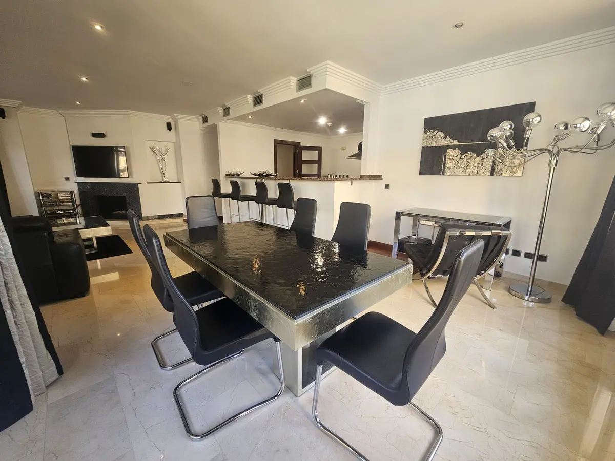 Middle Floor Apartment in Puerto Banús