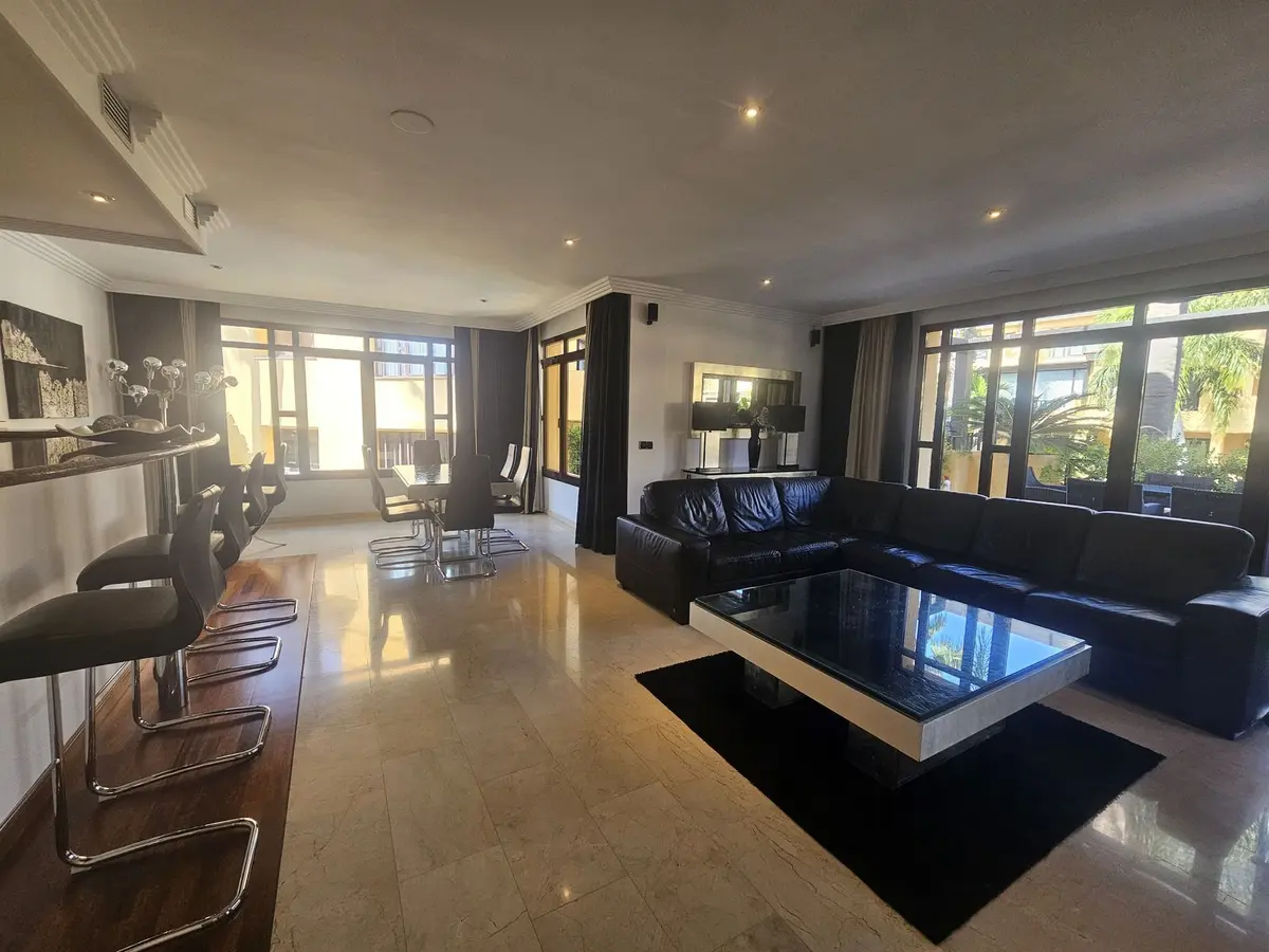 Middle Floor Apartment in Puerto Banús