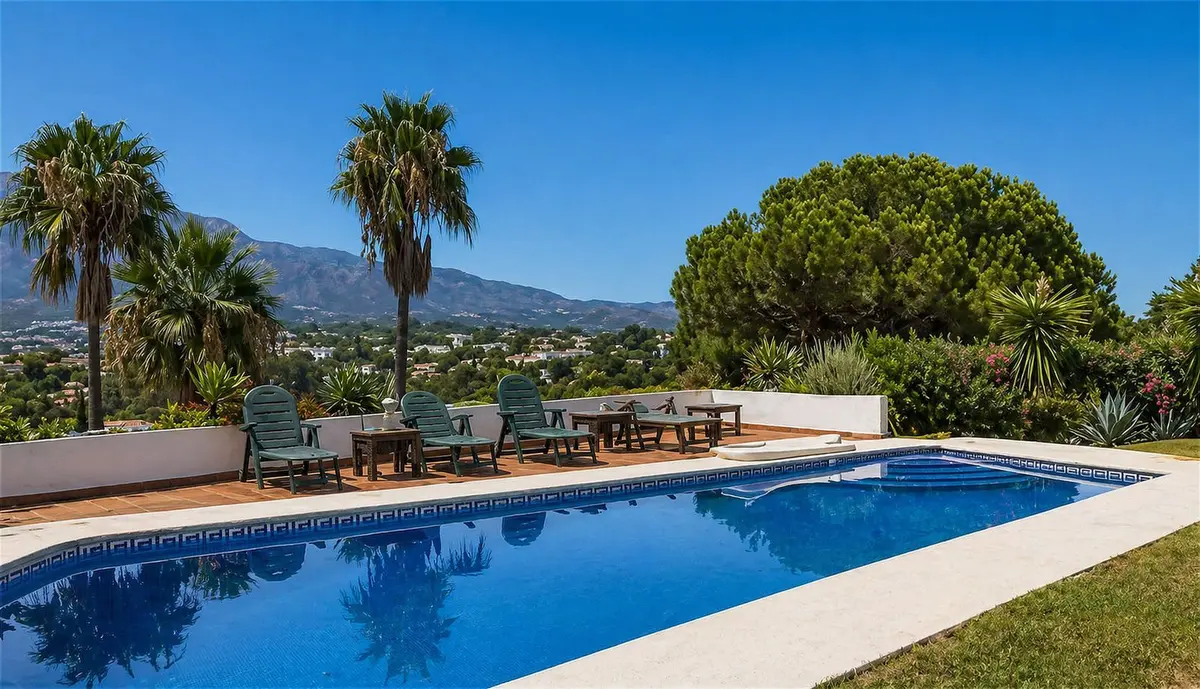 Detached Villa in Nueva Andalucía